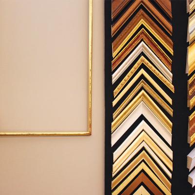 In der Werkstätte von Kunst & Rahmen - Musterbeispiele von Rahmen mit einem Beispiel